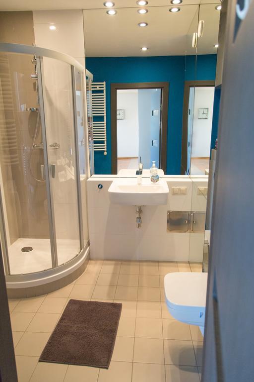 Modern Apartment In City Center Красков Екстериор снимка