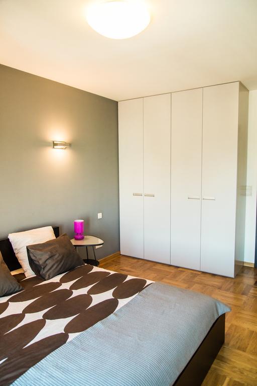 Modern Apartment In City Center Красков Екстериор снимка