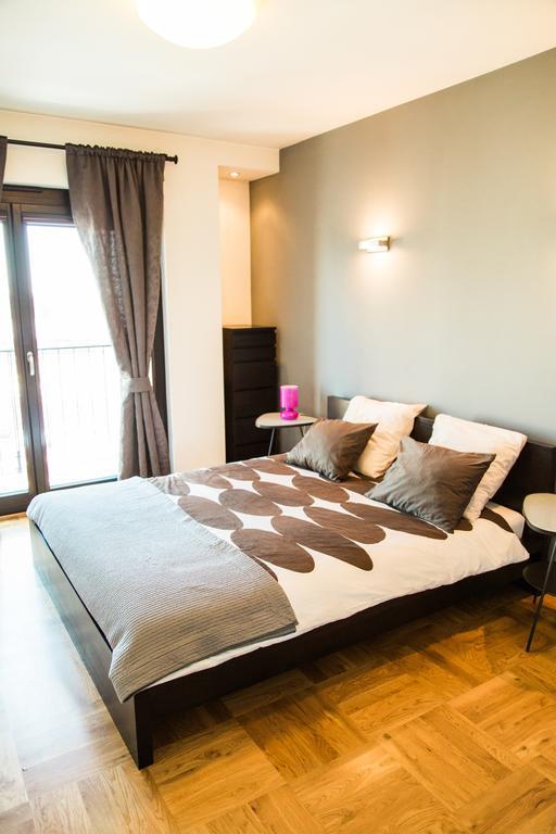 Modern Apartment In City Center Красков Екстериор снимка
