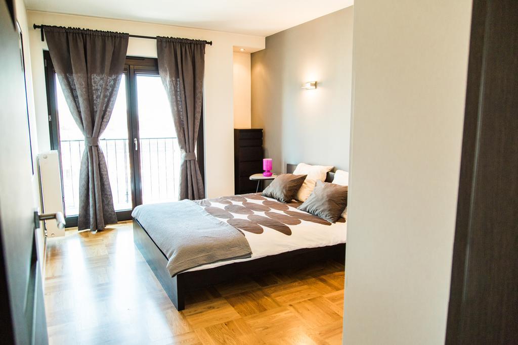Modern Apartment In City Center Красков Екстериор снимка