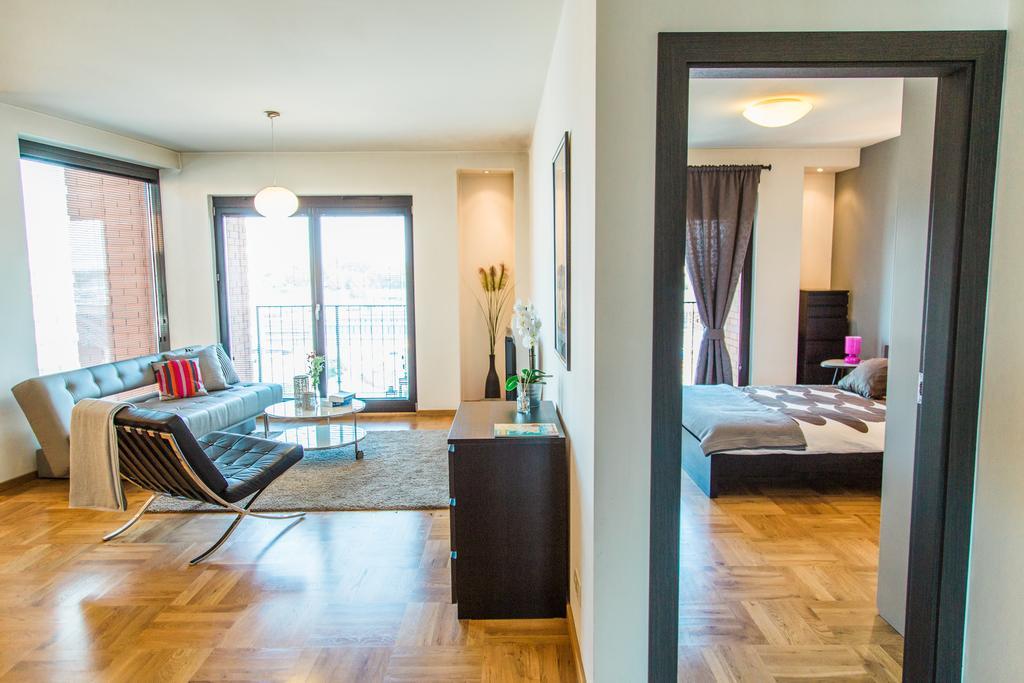 Modern Apartment In City Center Красков Екстериор снимка