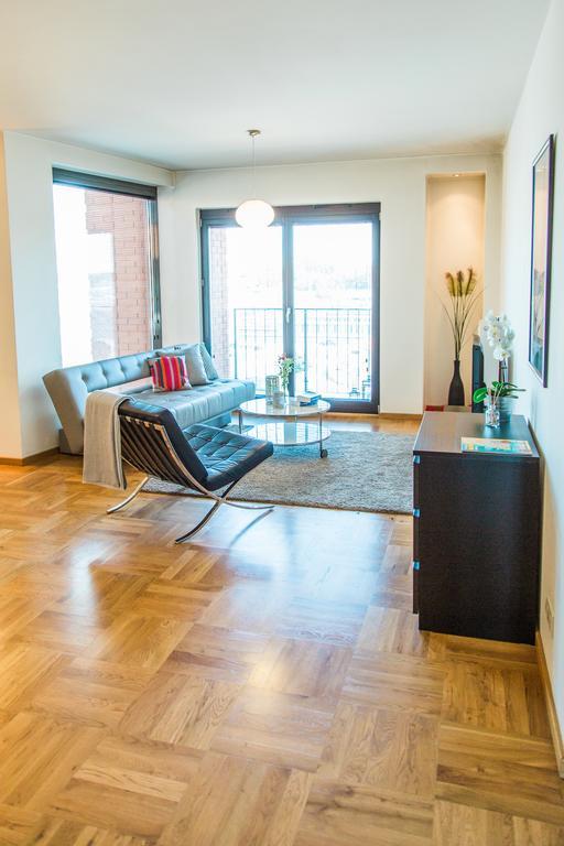 Modern Apartment In City Center Красков Екстериор снимка