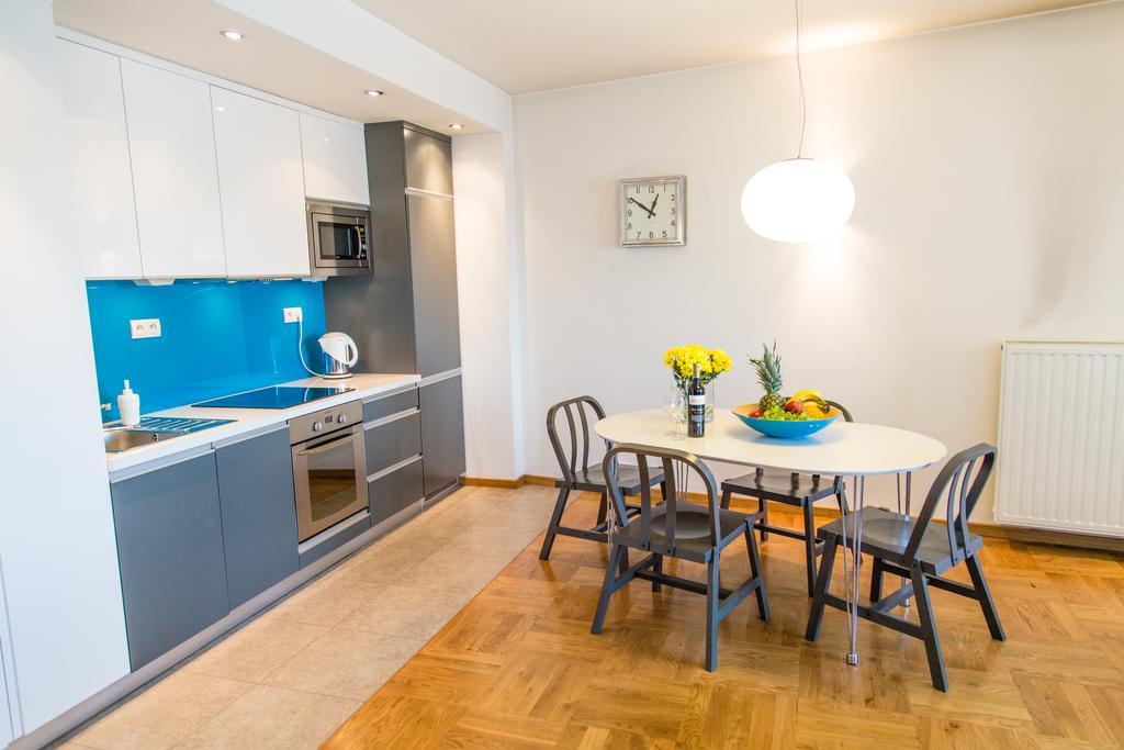 Modern Apartment In City Center Красков Екстериор снимка