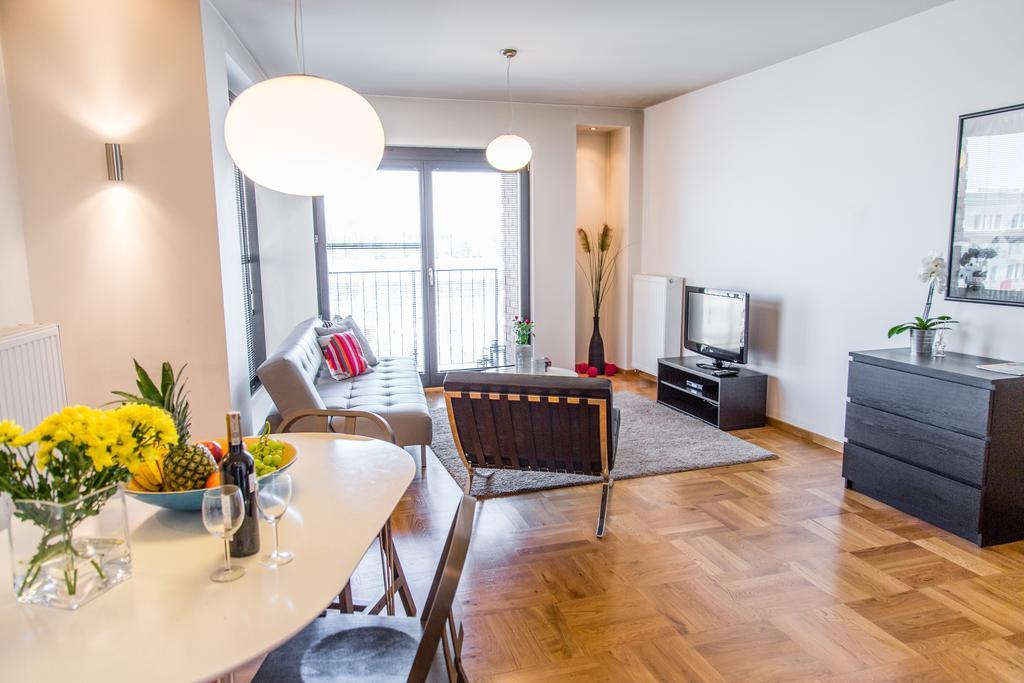 Modern Apartment In City Center Красков Екстериор снимка